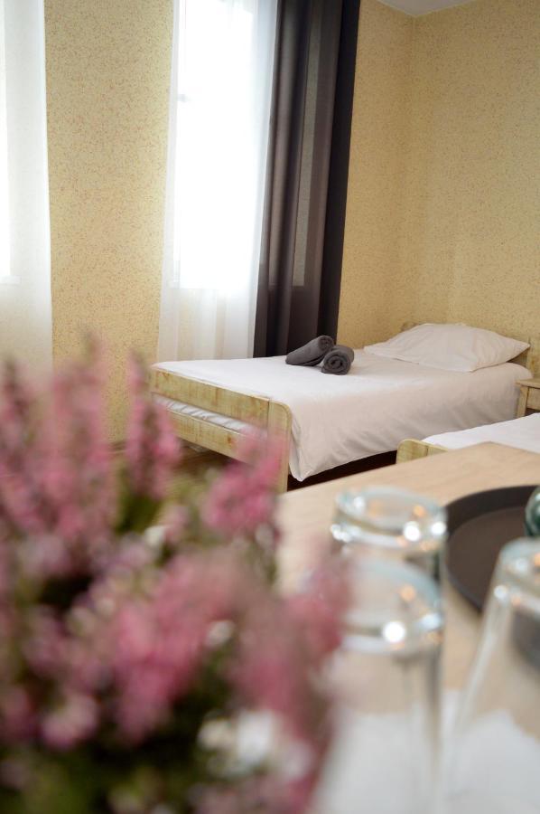 Kamienica Pokoje & Restauracja Opalenica Ngoại thất bức ảnh