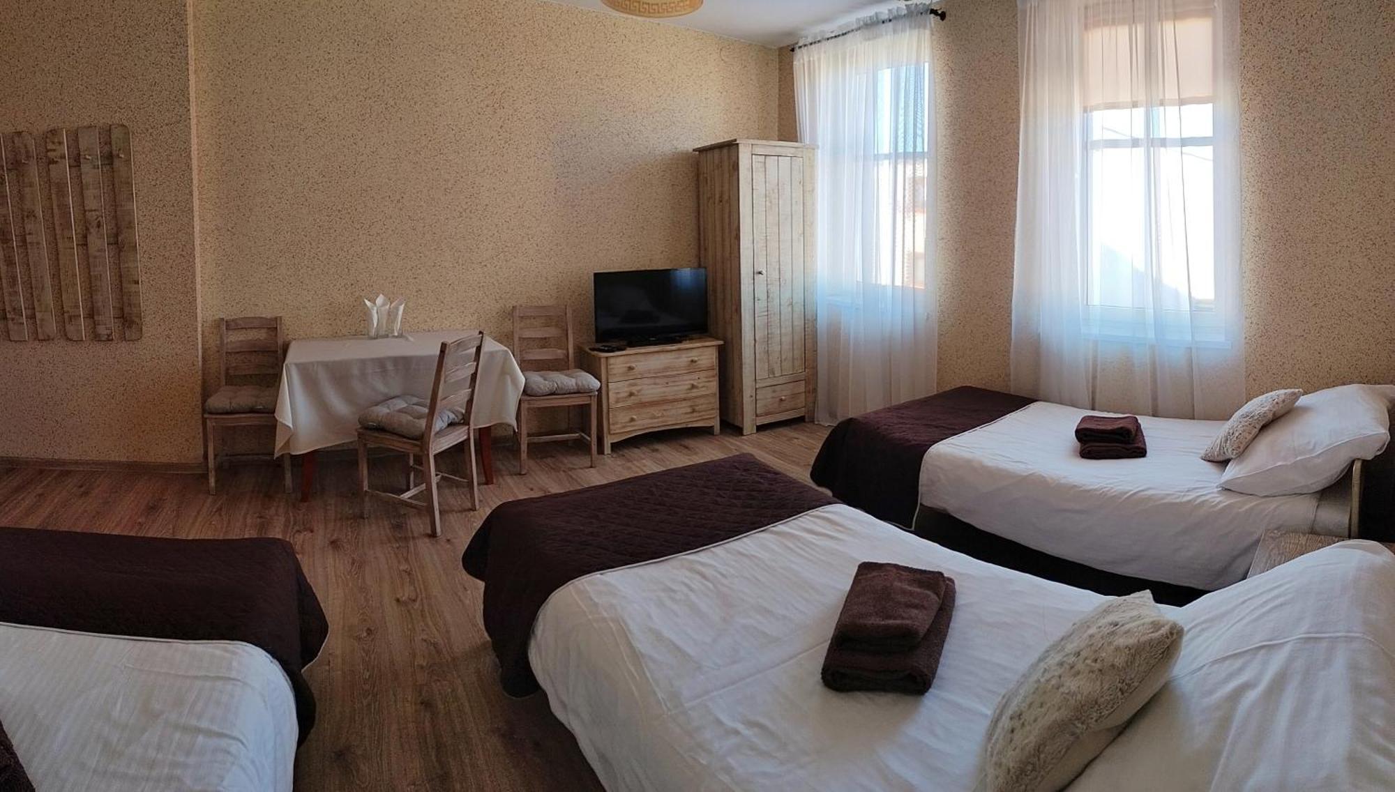 Kamienica Pokoje & Restauracja Opalenica Ngoại thất bức ảnh